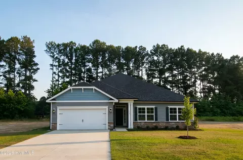 318 Eastwood Dr, Wallace, NC 28466