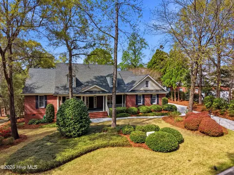 8700 Fazio Dr, Wilmington, NC 28411
