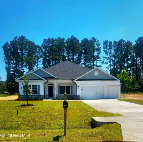 322 Eastwood Dr, Wallace, NC 28466