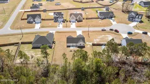 View/Area - 704 W Warner Ct, Hubert, NC 28539 photo 8 of 10