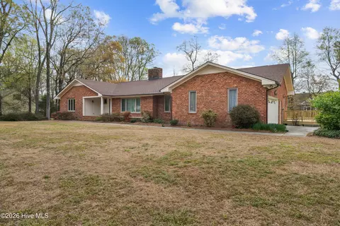 4318 Country Club Dr N, Wilson, NC 27896