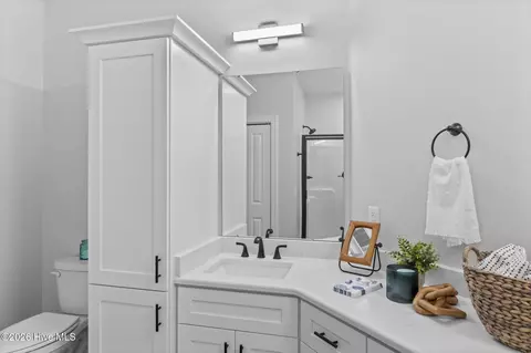 Bath - 400 Lighthouse Ln #B2, Cedar Point, NC 28584 photo 3 of 5