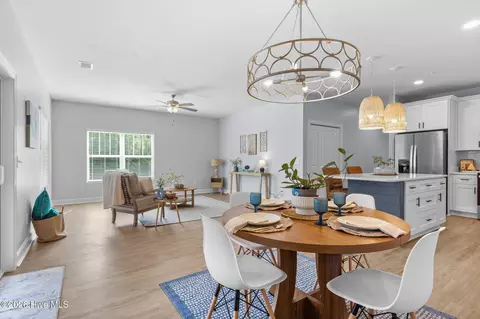 Dining - 400 Lighthouse Ln #B2, Cedar Point, NC 28584 photo 3 of 3