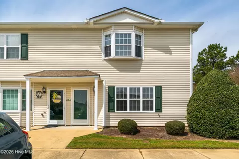 2345 Vineyard Dr #E-10, Winterville, NC 28590