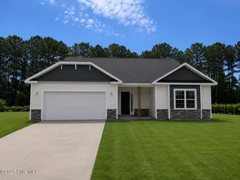 326 Eastwood Dr, Wallace, NC 28466