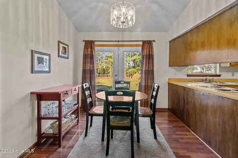 Dining - 434 Oregon Trl, Hubert, NC 28539 photo 2 of 2