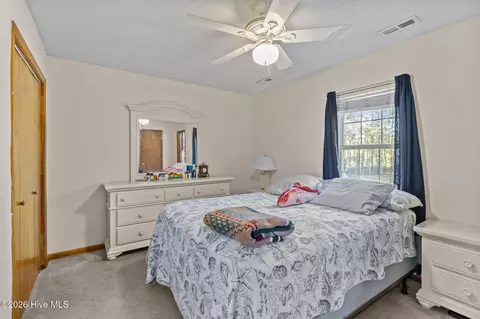 Bedroom - 434 Oregon Trl, Hubert, NC 28539 photo 4 of 9