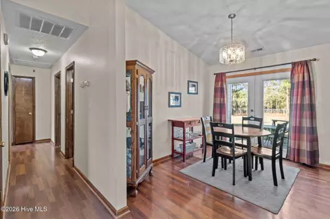 Entry Way - 434 Oregon Trl, Hubert, NC 28539 photo 1 of 1