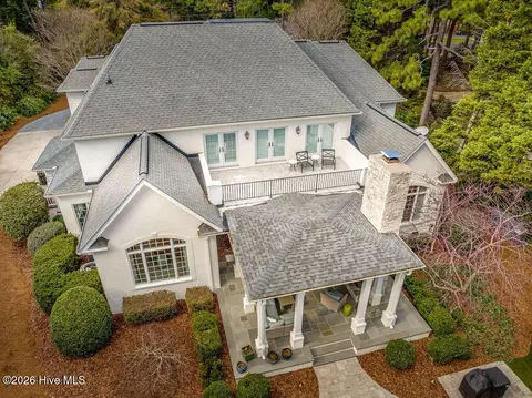 Exterior - 240 Midland Rd, Pinehurst, NC 28374 photo 3 of 11