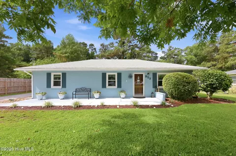 923 N Yaupon Ter, Morehead City, NC 28557