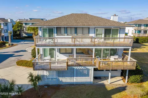8 Sea Oats Ln, Wrightsville Beach, NC 28480