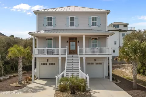 1607 W Fort Macon Rd, Atlantic Beach, NC 28512