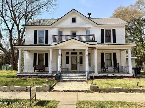 401 N Massey St, Selma, NC 27576