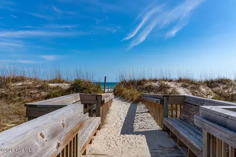 119 James Dr, Emerald Isle, NC 28594 photo 4
