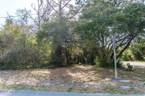 119 James Dr, Emerald Isle, NC 28594 photo 8