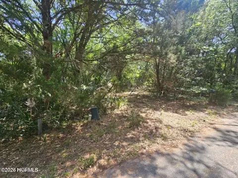 27 Dogwood Trl, Bald Head Island, NC 28461