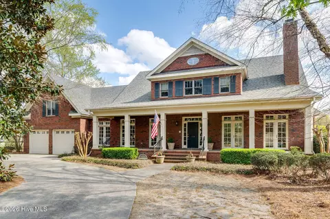 148 E Grandiflora Dr, Wallace, NC 28466