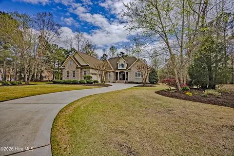 107 Red Sunset Ct, Wallace, NC 28466