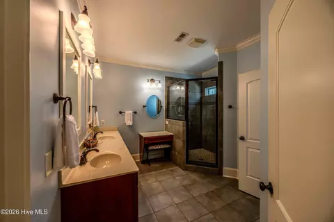 Bath - 107 Red Sunset Ct, Wallace, NC 28466 photo 1 of 3