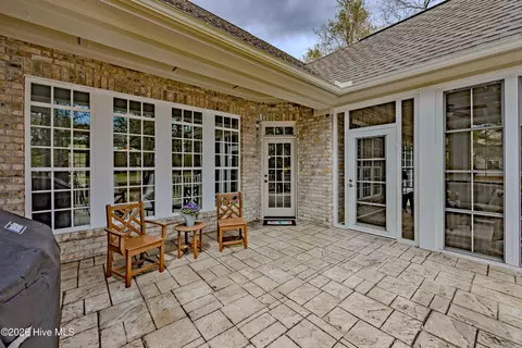 Exterior - 107 Red Sunset Ct, Wallace, NC 28466 photo 4 of 18