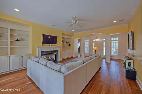 Living - 107 Red Sunset Ct, Wallace, NC 28466 photo 2 of 2