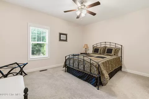 Bedroom - 290 Pinyon Cir, Pinehurst, NC 28374 photo 2 of 5