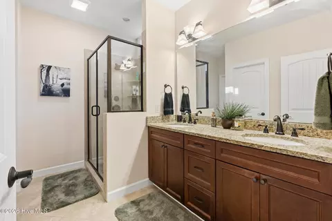 Bath - 290 Pinyon Cir, Pinehurst, NC 28374 photo 2 of 3