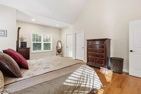Bedroom - 290 Pinyon Cir, Pinehurst, NC 28374 photo 4 of 5