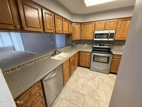 Kitchen - 85 Brandon Trl, Pinehurst, NC 28374 photo 2 of 4