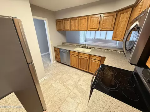 Kitchen - 85 Brandon Trl, Pinehurst, NC 28374 photo 3 of 4