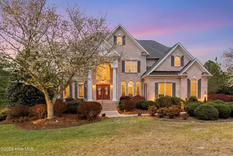 115 Rachels Pt, West End, NC 27376