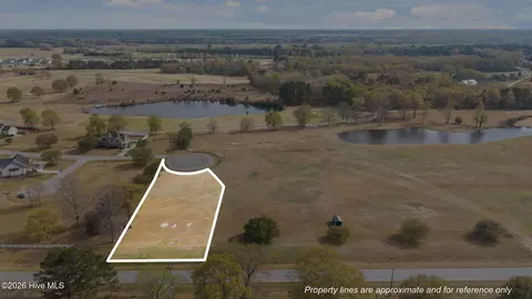 4703 Brandenburg St, Greenville, NC 27834