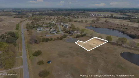 4700 Brandenburg St, Greenville, NC 27834