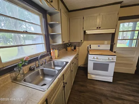Kitchen - 807 E 8th St, Washington, NC 27889 photo 3 of 3