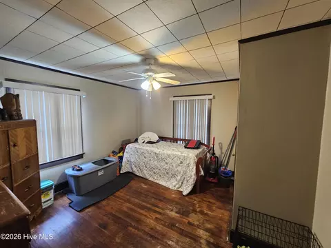 Bedroom - 807 E 8th St, Washington, NC 27889 photo 2 of 3