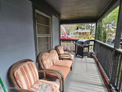 Exterior - 807 E 8th St, Washington, NC 27889 photo 4 of 4