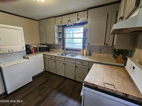 Kitchen - 807 E 8th St, Washington, NC 27889 photo 2 of 3