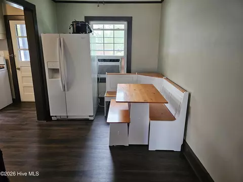 Dining - 807 E 8th St, Washington, NC 27889 photo 1 of 1
