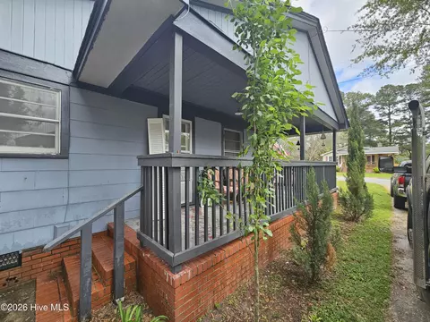 Exterior - 807 E 8th St, Washington, NC 27889 photo 3 of 4