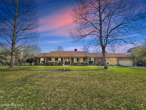 4111 Scottsdale Dr SW, Shallotte, NC 28470