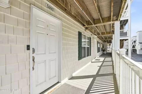 105 SE 58th St # 5103, Oak Island, NC 28465