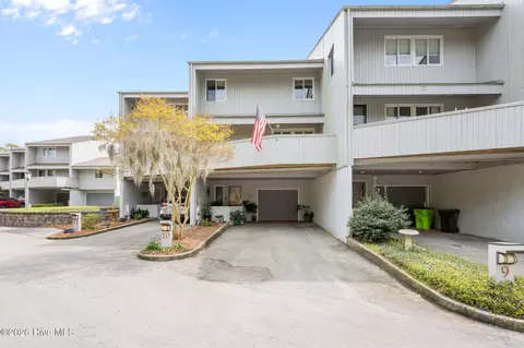 10 Batts Hill Rd, New Bern, NC 28562