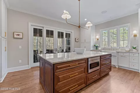 Kitchen - 201 Crescent Ct, Pinehurst, NC 28374 photo 6 of 9