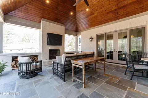 Exterior - 201 Crescent Ct, Pinehurst, NC 28374 photo 2 of 18