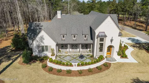 Exterior - 201 Crescent Ct, Pinehurst, NC 28374 photo 16 of 18