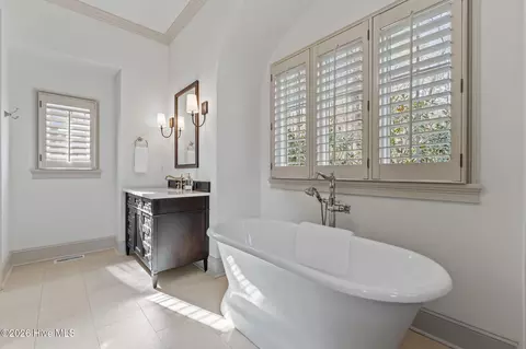 Bath - 201 Crescent Ct, Pinehurst, NC 28374 photo 4 of 7