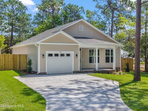 184 Elm Rd, Southport, NC 28461