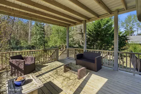 Exterior - 317 S Belvedere Dr, Hampstead, NC 28443 photo 6 of 13