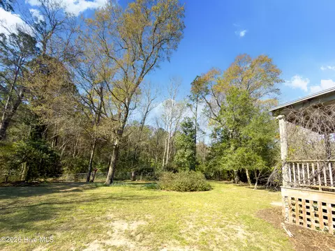 Exterior - 317 S Belvedere Dr, Hampstead, NC 28443 photo 10 of 13