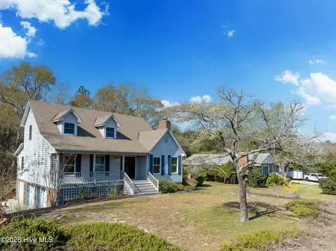 Exterior - 317 S Belvedere Dr, Hampstead, NC 28443 photo 2 of 13
